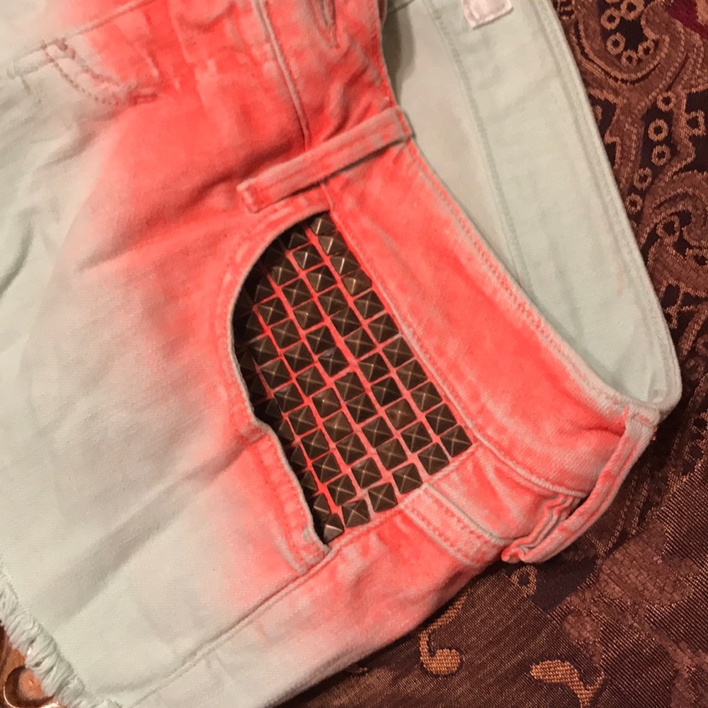 Guess denim shorts - Picture 3 of 3